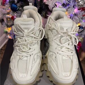 Balenciaga Track Glow-In-The-Dark Sneakers White | EU 43 | Authentic | size 10